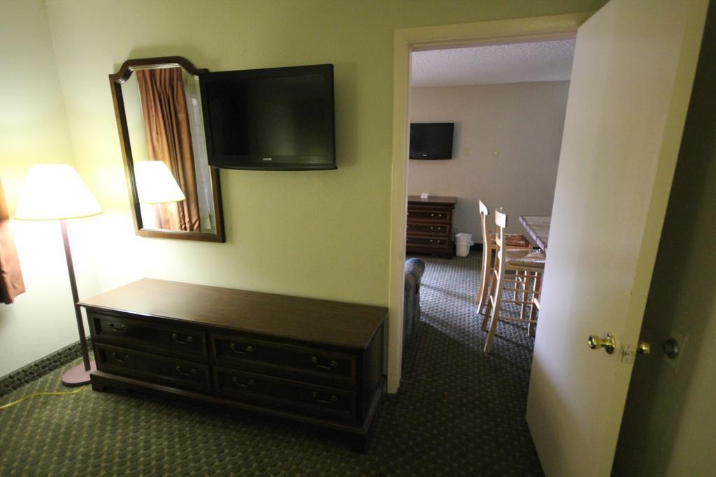 Rodeway Inn & Suites Nashville Ngoại thất bức ảnh